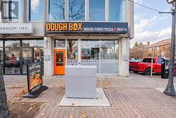 230 LAKESHORE ROAD E  Mississauga, ON L5G 1G7