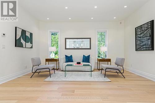 1618 Dogwood Trail, Mississauga, ON - Indoor Photo Showing Living Room