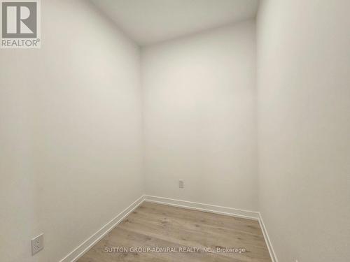 537 - 2501 Saw Whet Boulevard, Oakville, ON - Indoor Photo Showing Other Room