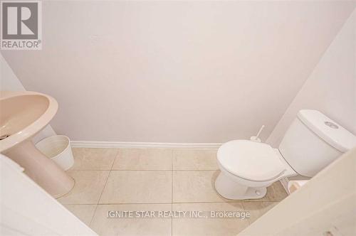 3203 Dovetail Mews, Mississauga, ON - Indoor Photo Showing Bathroom