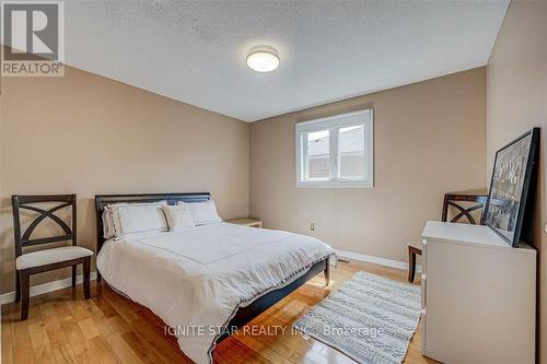 3203 Dovetail Mews, Mississauga, ON - Indoor Photo Showing Bedroom