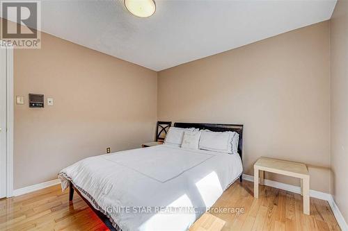 3203 Dovetail Mews, Mississauga, ON - Indoor Photo Showing Bedroom