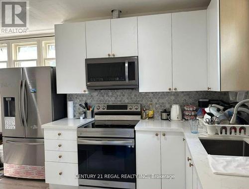 34 Dalewood Avenue, Hamilton, ON - Indoor Photo Showing Kitchen