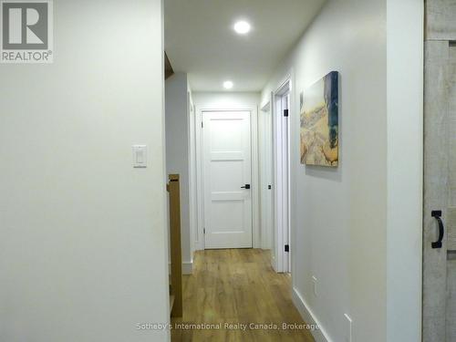 31 Slalom Gate Road, Collingwood, ON - Indoor Photo Showing Other Room