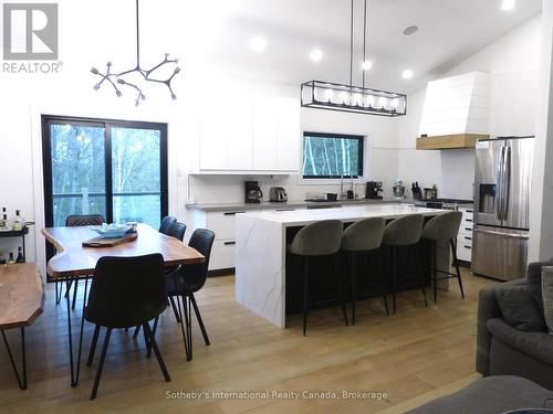 31 Slalom Gate Road, Collingwood, ON - Indoor Photo Showing Dining Room