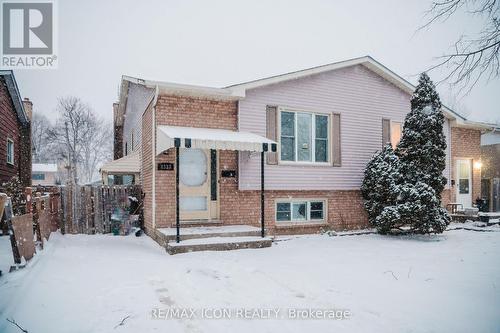 8332 MUNDARE CRESCENT  Niagara Falls (Chippawa), ON L2G 7M5