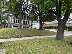 LOWER A - 7 RESOLUTION CRESCENT  Toronto, ON M2H 1N3