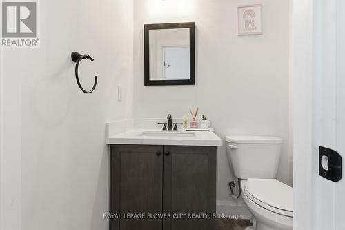 13 Grafton Avenue, Hamilton, ON - Indoor Photo Showing Bathroom