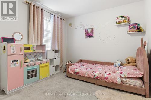 13 Grafton Avenue, Hamilton, ON - Indoor Photo Showing Bedroom