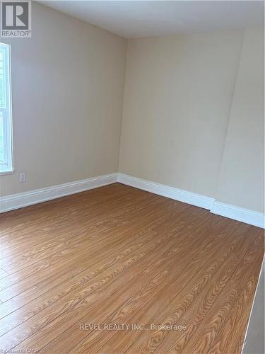 95 Sanford Avenue N, Hamilton, ON - Indoor Photo Showing Other Room