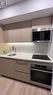 1008 - 38 Widmer Street E, Toronto, ON  - Indoor Photo Showing Kitchen 