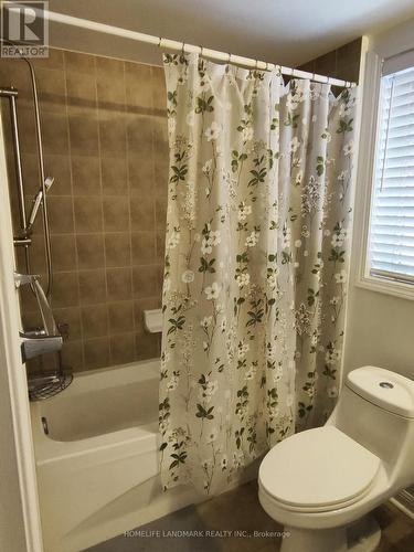 1 - 575 Dundas Street W, Mississauga, ON - Indoor Photo Showing Bathroom