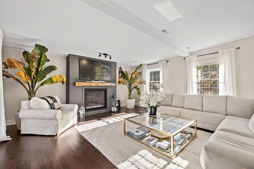 Salon - 520 Rue Main, Hudson, QC - Indoor Photo Showing Living Room With Fireplace