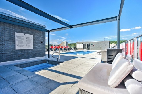 Pool - 405-1211 Rue Drummond, Montréal (Ville-Marie), QC - Outdoor With In Ground Pool