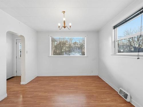 13 Franklyn Street, Dartmouth, NS 