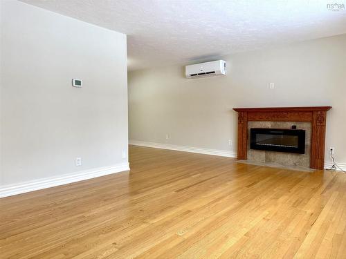 27 Regent Street, Amherst, NS 