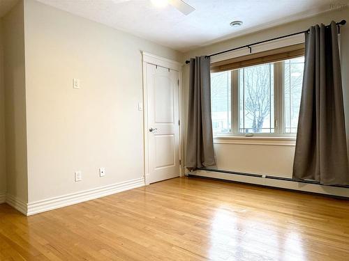 27 Regent Street, Amherst, NS 