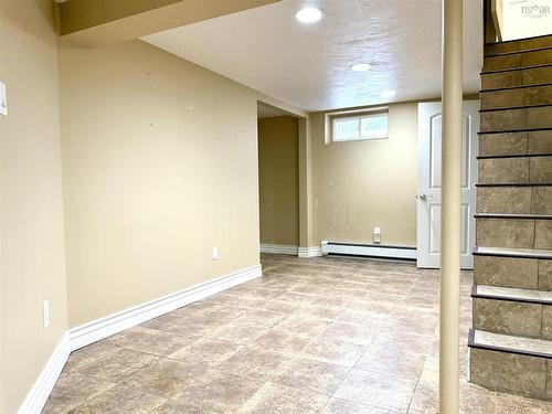 27 Regent Street, Amherst, NS 