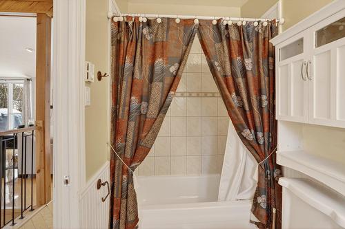 Salle de bains - 4 Ch. Des Lys, Gore, QC - Indoor Photo Showing Bathroom