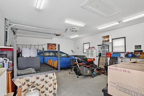 Garage - 4 Ch. Des Lys, Gore, QC - Indoor Photo Showing Garage