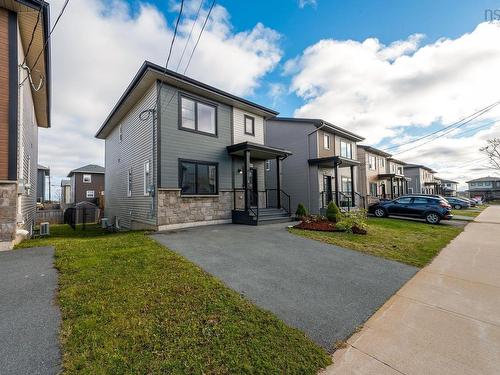 182 Titanium Crescent, Halifax, NS 
