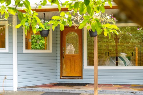 8996 Chemainus Rd, Chemainus, BC 