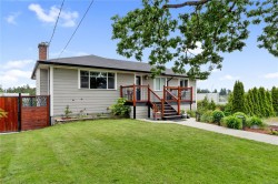 3235 Admirals Rd  Saanich, BC V8Z 4N4