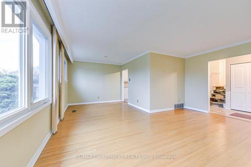 664 Geneva Park Drive, Burlington, ON - Indoor Photo Showing Other Room