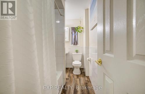 53 Norfolk Avenue, Cambridge, ON - Indoor Photo Showing Bathroom
