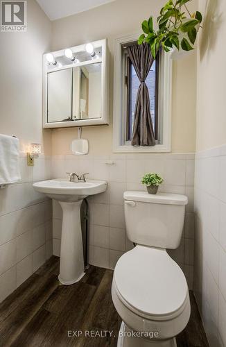 53 Norfolk Avenue, Cambridge, ON - Indoor Photo Showing Bathroom