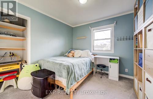 53 Norfolk Avenue, Cambridge, ON - Indoor Photo Showing Bedroom