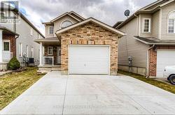 MAIN & 2ND - 1231 COUNTRYSTONE DRIVE  Kitchener, ON N2N 3S4