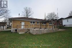 Bungalow from the back - 