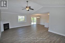 Living/Dining Area - 