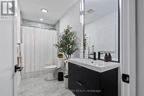 3455 Grand Oak Crossing, London South (South V), ON - Indoor Photo Showing Bathroom