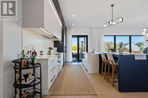 3455 Grand Oak Crossing, London South (South V), ON - Indoor