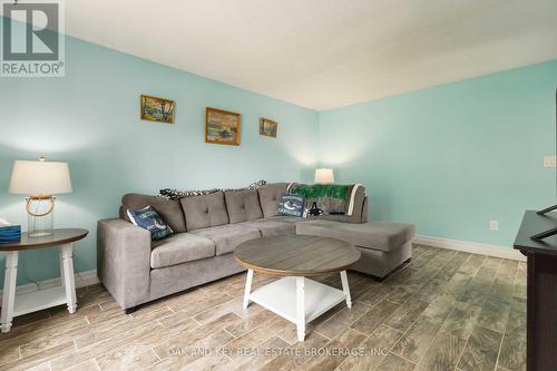 6 Weymouth Drive, London East (East I), ON - Indoor Photo Showing Living Room