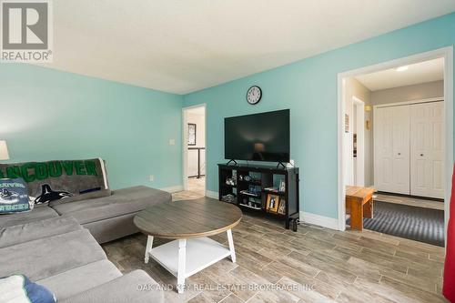 6 Weymouth Drive, London East (East I), ON - Indoor Photo Showing Living Room