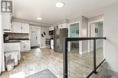 6 Weymouth Drive, London East (East I), ON - Indoor Photo Showing Kitchen