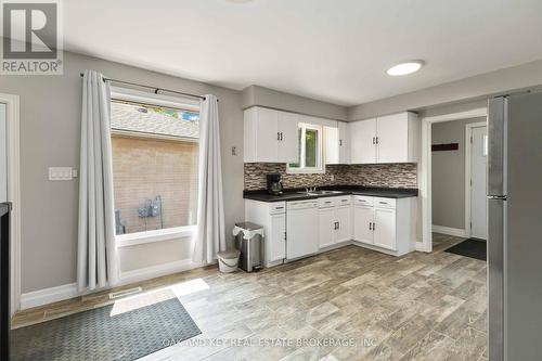 6 Weymouth Drive, London East (East I), ON - Indoor Photo Showing Kitchen