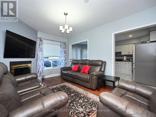 6136 Ford Road, Mississauga, ON - Indoor Photo Showing Living Room With Fireplace