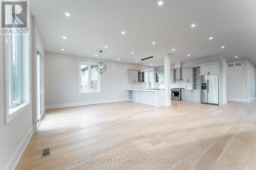 185 Riverview Boulevard, St. Catharines, ON - Indoor