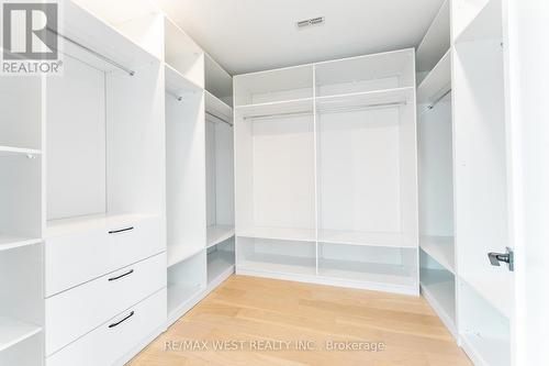 185 Riverview Boulevard, St. Catharines, ON - Indoor