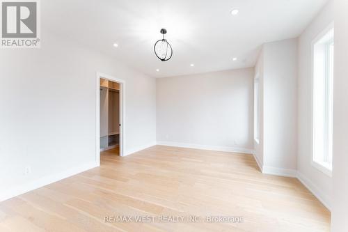 185 Riverview Boulevard, St. Catharines, ON - Indoor Photo Showing Other Room