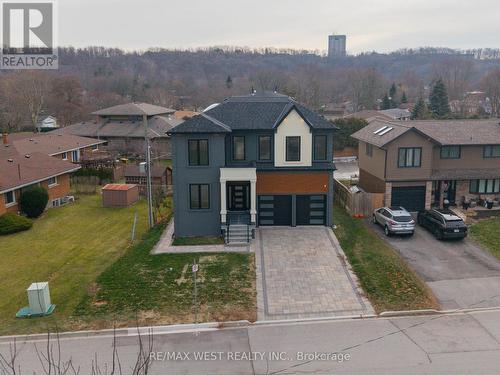 185 Riverview Boulevard, St. Catharines, ON - Outdoor With Facade