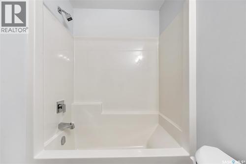 3160 Green Turtle Road, Regina, SK - Indoor Photo Showing Bathroom
