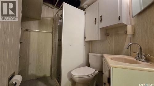854 Broad Street N, Regina, SK - Indoor Photo Showing Bathroom
