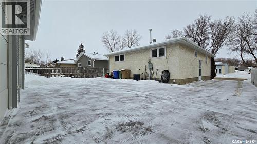 854 Broad Street N, Regina, SK - Outdoor