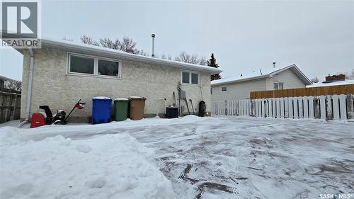 854 Broad Street N, Regina, SK - Outdoor