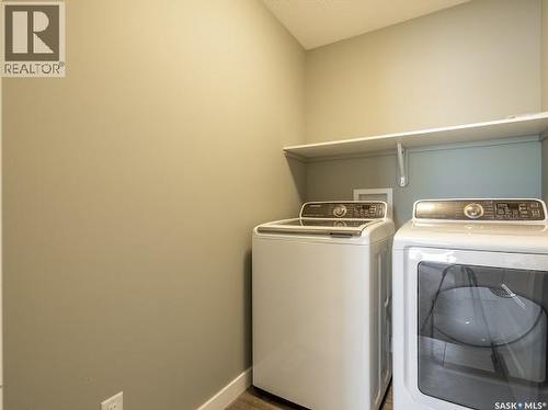 4337 Green Apple Drive E, Regina, SK - Indoor Photo Showing Laundry Room